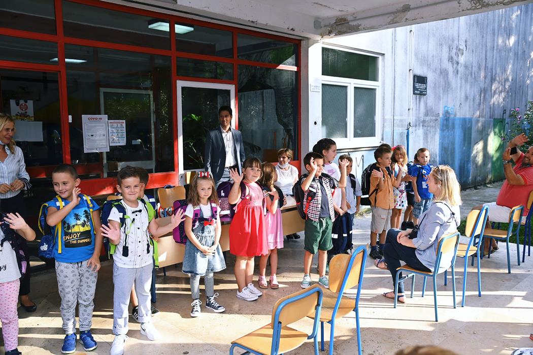 Prvašići u školskoj zgradi u Jelenju: Započela nova školska godina